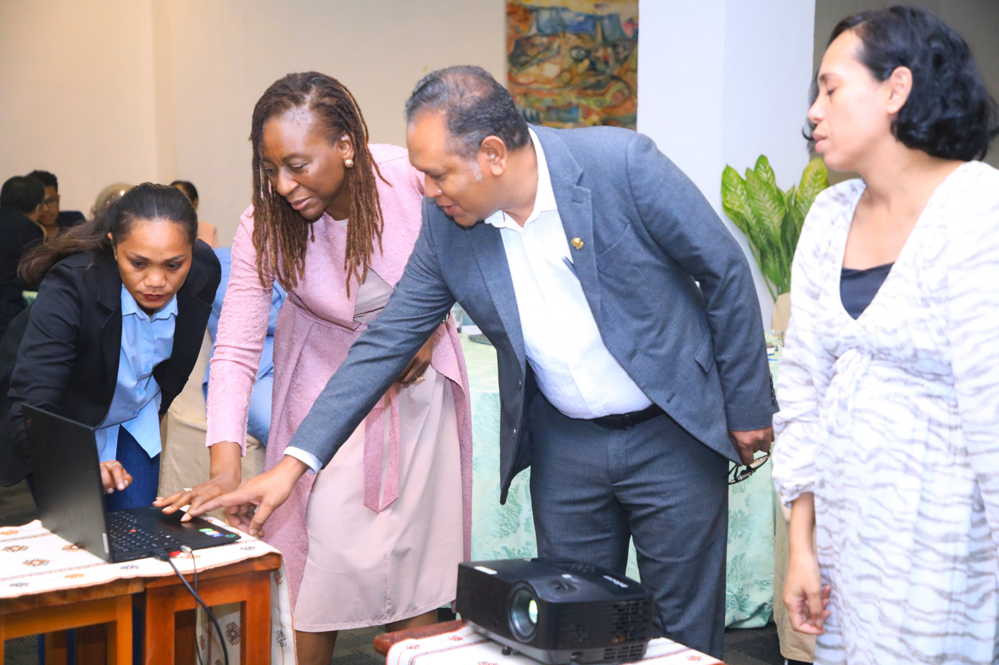 VMOH PARTISIPA LANSAMENTU PROJETU FUNDU KONJUNTU ODS NASOENS UNIDAS PROGRAMA TRANSFORMASAUN SISTEMA AI-HAN